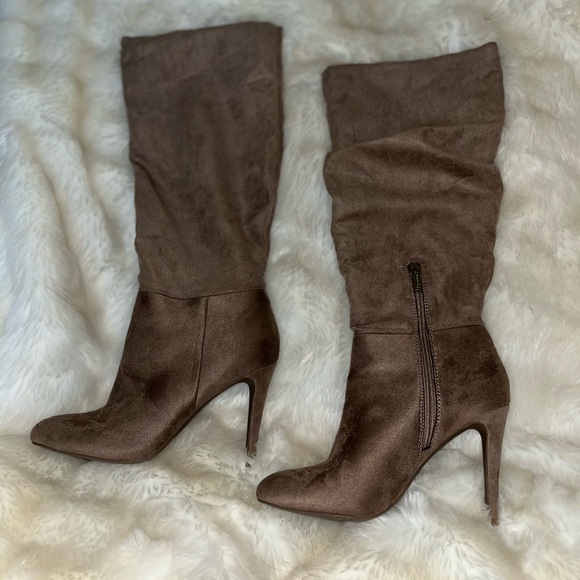 Jessica Simpson Suede Boots - Picture 5 of 6